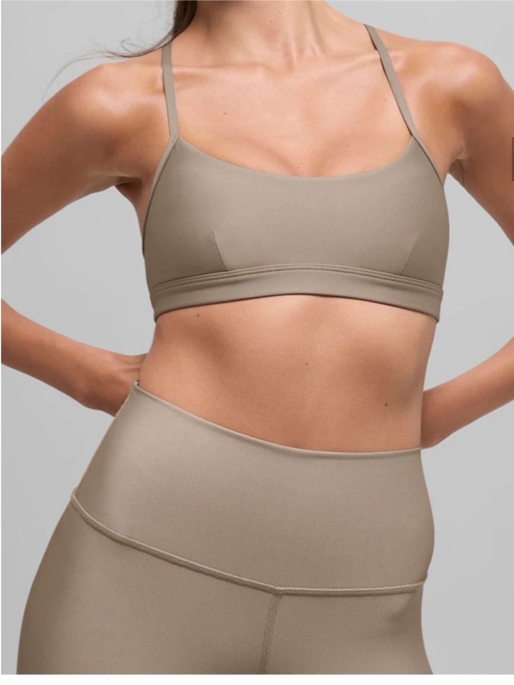 Alo Yoga Airlift Set Intrigue Bra + High Rise Energy Shorts 3" Gravel Sz XS 2-4